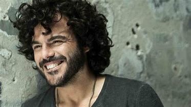 Da oggi in vendita i biglietti per il concerto di Francesco Renga a Cortemilia