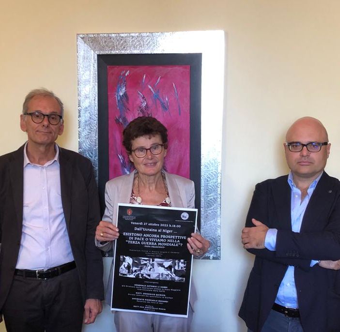 Il presidente dell'Erca Teresio Alberto, l'assessore alla Cultura di Nizza Monferrato Ausilia Quaglia e l'avvocato Giacomo Massimelli