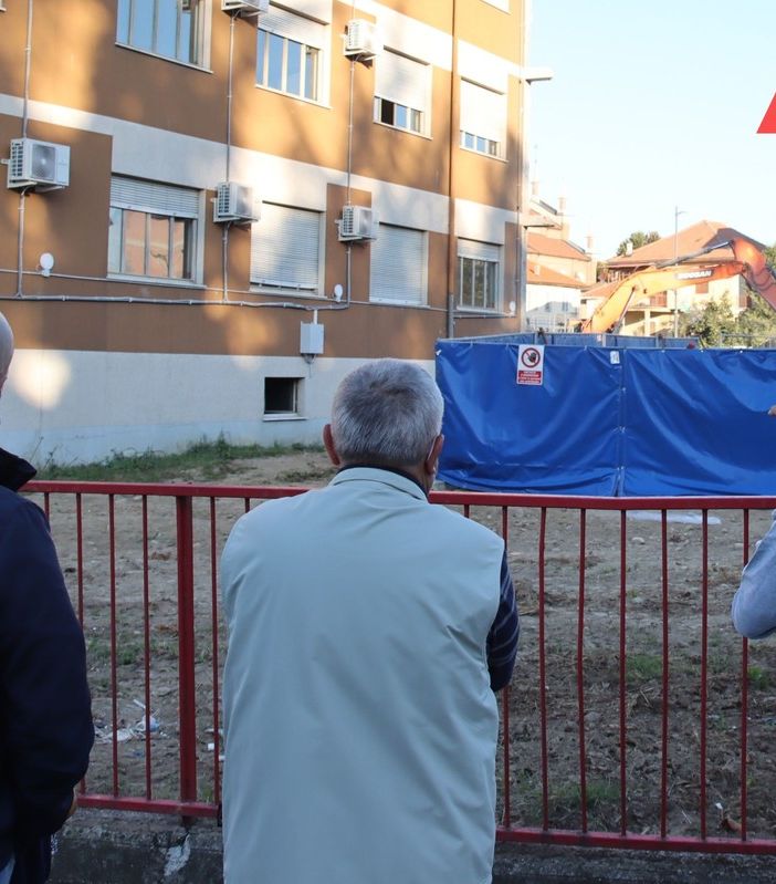 &quot;L'appalto della scuola Jona non rispetta i tempi e crea disagi dopo i ritardi per il cavalcavia Giolitti e la scuola De Benedetti&quot;. Critiche da Pd di Asti
