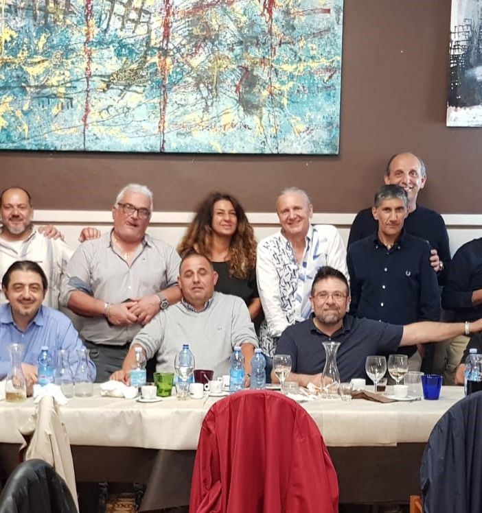Il gruppo dei compagni di scuola &quot;ai tempi&quot; di Fabrizio con Tony del Brigante lucano