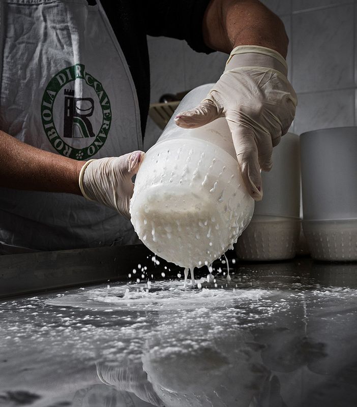 Robiola di Roccaverano DOP o Roccaverano DOP? Intanto nel 2020 la produzione segna un +3,4%