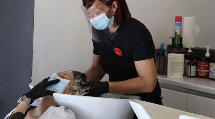 In Piemonte a rischio chiusura anche parrucchieri ed estetisti. Da Asti: &quot;Meglio fare sacrifici adesso che sotto Natale&quot;
