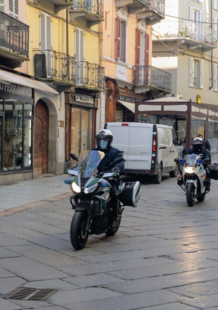 Anche Asti torna in giallo. Corso Alfieri, durante i saldi con controlli della Polizia Locale