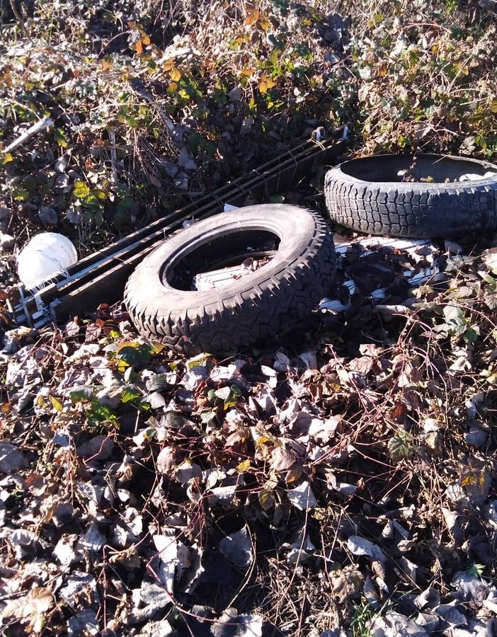 Non solo degrado ma una strada che sta cedendo, segnalata verso la vecchia cava FOTOGALLERY E VIDEO]