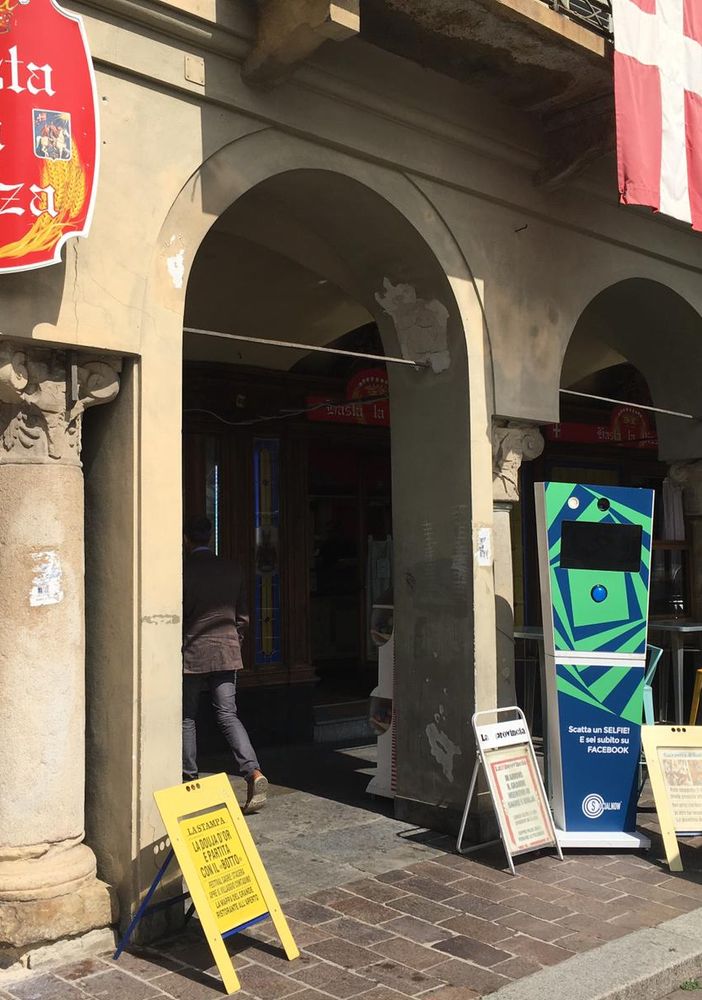 La nostra selfie machine cambia location e vi aspetta fino a lunedì
