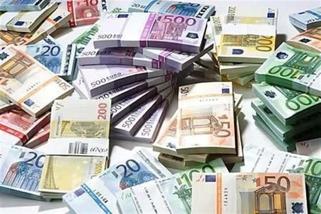Controlli sull'uso del contante: chi movimenta più di 10 mila euro al mese verrà posto sotto la lente d'ingrandimento dei funzionari di Bankitalia