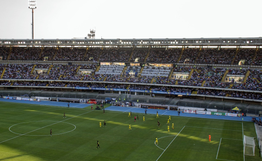Casteddu contro la Vecchia Stella del Sud: Cagliari – Bari per un posto in Serie A