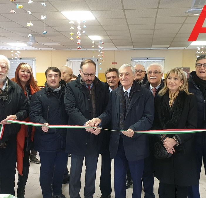 &quot;I buoni esempi vanno praticati, non predicati&quot;. Il presidente della Fondazione Cr Torino, ha inaugurato il bancone self service alla mensa sociale di Asti