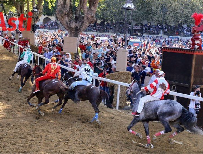 Palio di Asti: il Don Bosco vince la terza batteria