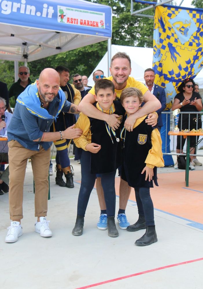 Volano alte le bandiere della solidarietà al torneo &quot;C'era una volta&quot; [FOTO]