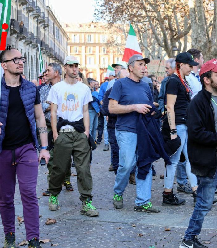 Un'immagine delle proteste ad Asti lo scorso 20 febbraio (Merphefoto)