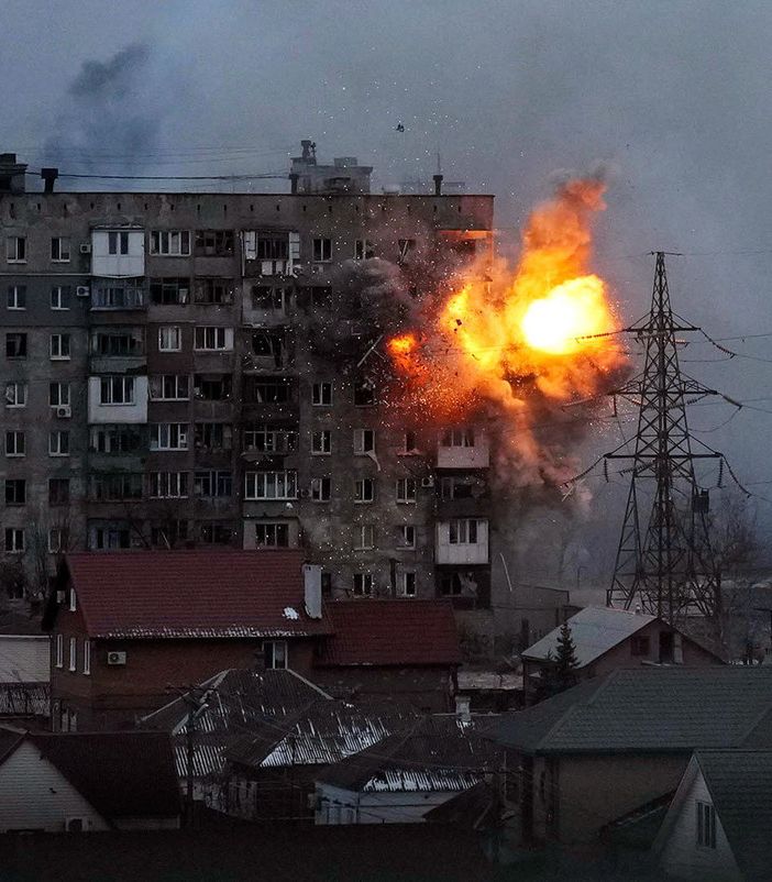Una scena del film &quot;20 days in Mariupol&quot; in proiezione all'interno della rassegna
