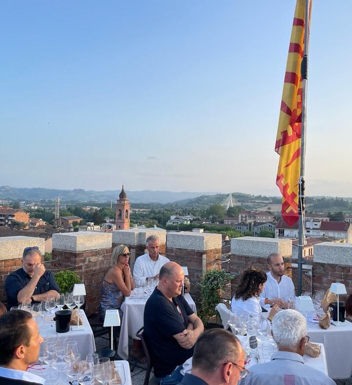 Nizza festeggia i 9 anni di Unesco con un brindisi in piazza del Comune