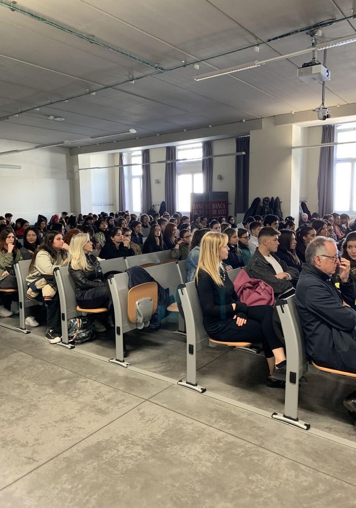 Gli studenti dell'Alfieri presenti all'orientamento universitario