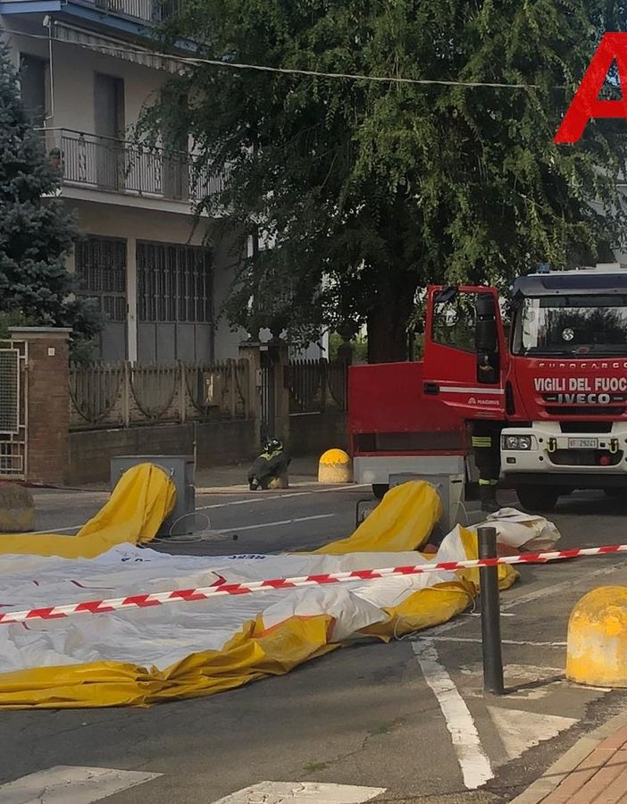 Uomo barricato in casa con il figlio di 6 anni a Nizza Monferrato. Minaccia il suicidio
