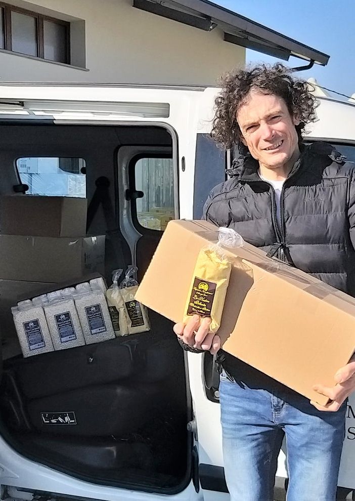Il sindaco di Dusino con Paolo Turco di Sapori Nostrani