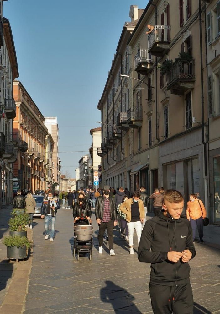 Dal 26 aprile le superiori rientreranno almeno al 60%, “Green Card” per passare tra regioni arancioni e rosse