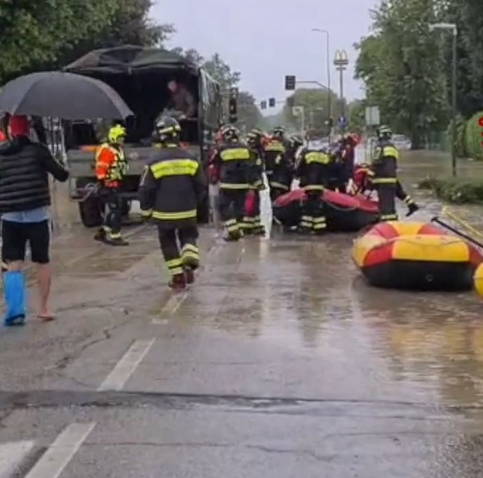 Maltempo: anche i vigili del fuoco di Asti impegnati in Emilia Romagna per i soccorsi