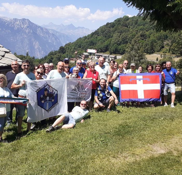 Un'avventura tra le vette: la gita dei Vespisti Moderni Asti svela i tesori delle Alpi Maletto
