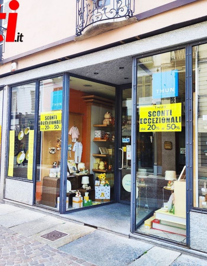 Ultimi giorni per gli sconti dei Fratelli Massari. Lo storico negozio di via Garibaldi chiuderà i battenti il 17 giugno