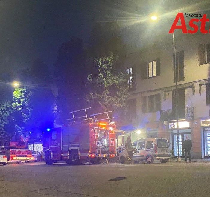 Code in corso Savona ad Asti per principio di incendio in una pizzeria