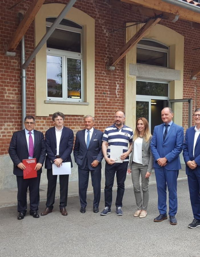Rettore del Politecnico di Torino in visita al polo universitario Levi Motalcini: &quot;avvieremo corsi professionalizzanti per laureati nell'anno accademico 2020-2021&quot;