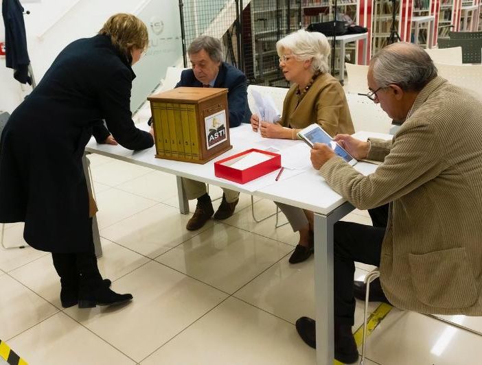 Le votazioni. Ph Franco Rabino