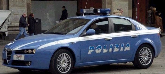 Due scippatori, autori di colpi a San Damiano e Asti, arrestati dagli agenti di una Volante
