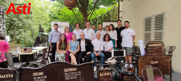 Marco Demaria con alcuni (altri erano assenti per motivi di lavoro) dei candidati della lista che sostiene la sua candidatura Marco Demaria con alcuni (altri erano assenti per motivi di lavoro) dei candidati della lista che sostiene la sua candidatura