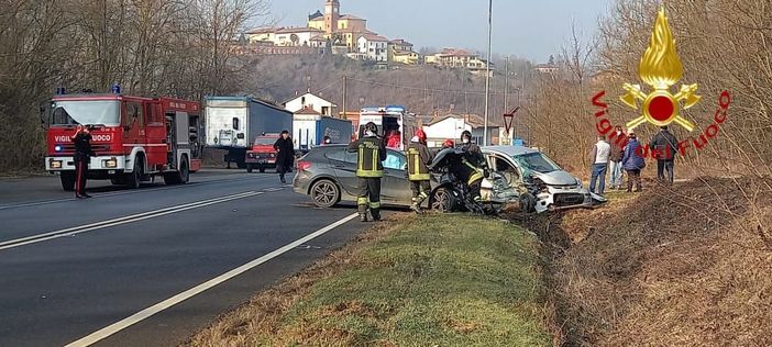 Grave incidente alle porte di Ferrere. Coinvolti due veicoli, due i feriti