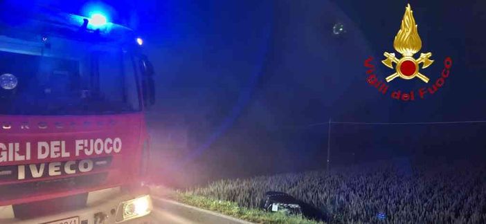 Incidente stradale nella notte a Revigliasco, il conducente estratto dai Vigili del Fuoco Incidente stradale nella notte a Revigliasco, il conducente estratto dai Vigili del Fuoco