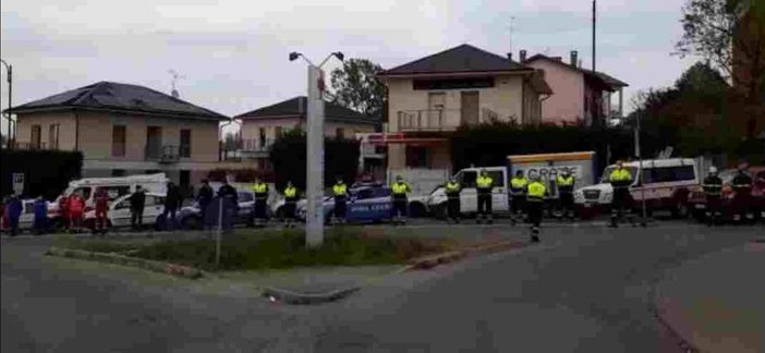 L'omaggio ai sanitari del Cardinal Massaia in tempi di pandemia L'omaggio ai sanitari del Cardinal Massaia in tempi di pandemia