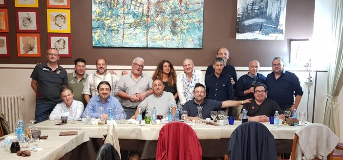 Il gruppo dei compagni di scuola &quot;ai tempi&quot; di Fabrizio con Tony del Brigante lucano