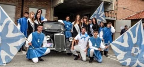 Sbandieratori e musici di Montechiaro, animano la fiera regionale del tartufo a Montiglio