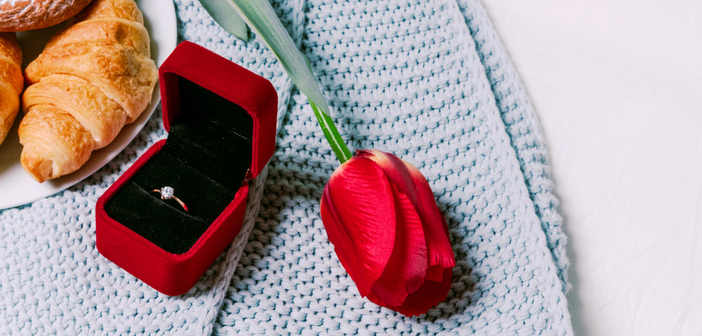 A San Valentino regala un Gioiello: simbolo dell’amore e dell’eternità A San Valentino regala un Gioiello: simbolo dell’amore e dell’eternità