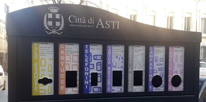 Dove butto il toner o la lampadina? Rinnovata ad Asti la concessione per i minipunti ecologici urbani Dove butto il toner o la lampadina? Rinnovata ad Asti la concessione per i minipunti ecologici urbani