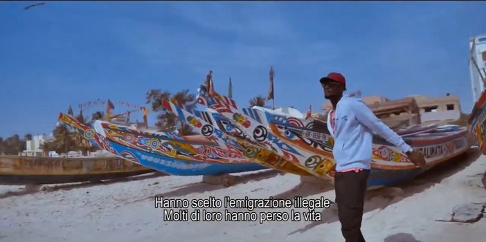Un fermo immagine tratto dal videoclip Un fermo immagine tratto dal videoclip