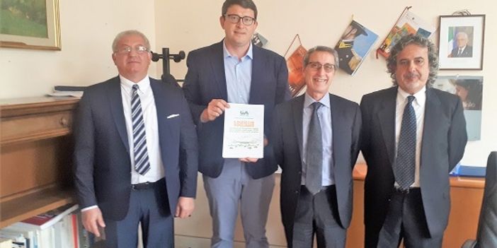 Pippione e Murgia con Alessandro Durando e il vice prefetto