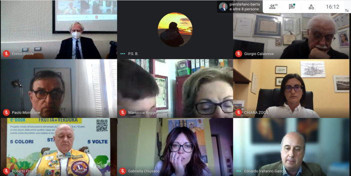 I Club per l’UNESCO di Asti e di Canelli celebrano l’Anno internazionale FAO della frutta e verdura I Club per l’UNESCO di Asti e di Canelli celebrano l’Anno internazionale FAO della frutta e verdura