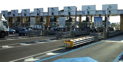 Pedaggi autostradali, Confartigianato: "Aumenti del 2,3% nonostante i problemi di viabilità verso Francia e Liguria" Pedaggi autostradali, Confartigianato: "Aumenti del 2,3% nonostante i problemi di viabilità verso Francia e Liguria"