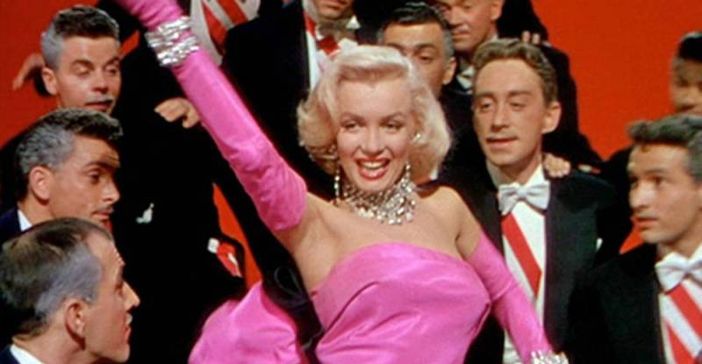 La Monroe in una delle scene più celebri del film