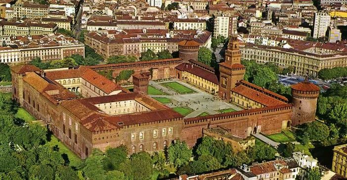 Una vista dall'alto dello splendido Castello Sforzesco