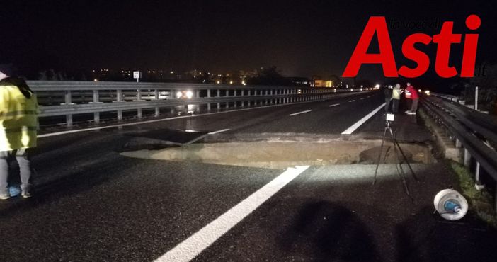 La Procura di Asti ha aperto un fascicolo d’indagine sulla voragine in A21 La Procura di Asti ha aperto un fascicolo d’indagine sulla voragine in A21