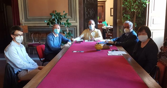 Riunione in Municipio per far il punto sulle attività della Fondazione Anti Usura La Scialuppa CRT- Onlus Riunione in Municipio per far il punto sulle attività della Fondazione Anti Usura La Scialuppa CRT- Onlus