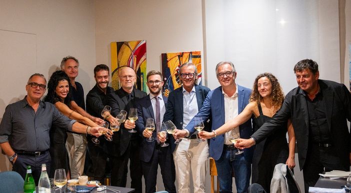 L’Hostaria del Viale di Albenga chiude il ciclo delle “Cene in Nero” del 2025