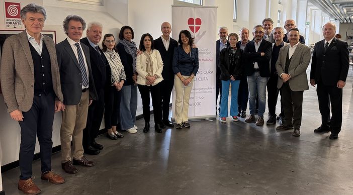 Nell'immagine,  i relatori del convegno con la presidente della Fondazione, Luisa Amalberto, il direttore Ezio Mosso, soci e consiglieri