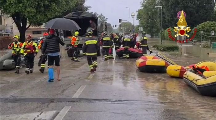 Maltempo: anche i vigili del fuoco di Asti impegnati in Emilia Romagna per i soccorsi