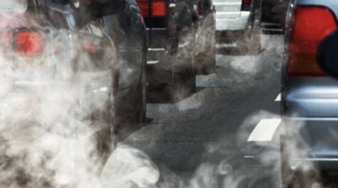 Qualità dell'aria, riunione tavolo bacino padano. Marnati: "Favorevole allo slittamento blocco veicoli euro 4 al 1° gennaio" Qualità dell'aria, riunione tavolo bacino padano. Marnati: "Favorevole allo slittamento blocco veicoli euro 4 al 1° gennaio"