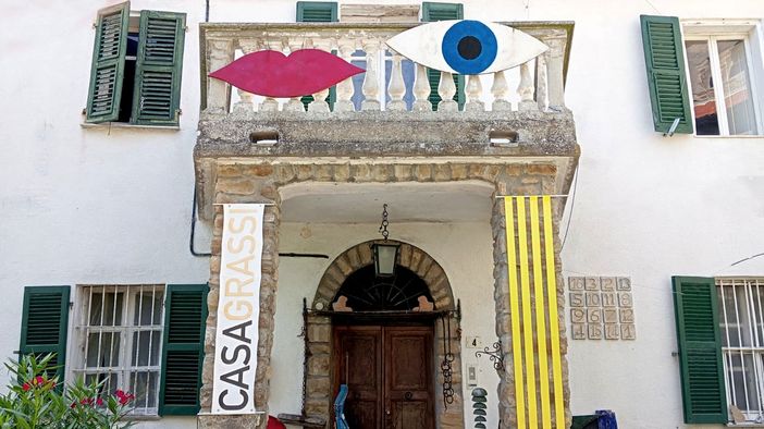Casa Grassi Aperta: arte, stelle e comunità nel cuore della Langa astigiana Casa Grassi Aperta: arte, stelle e comunità nel cuore della Langa astigiana