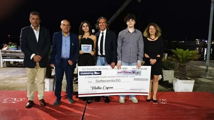 Lo studente dell’Alfieri Mattia Capone vince il concorso letterario “De Nardis” a San Benedetto del Tronto